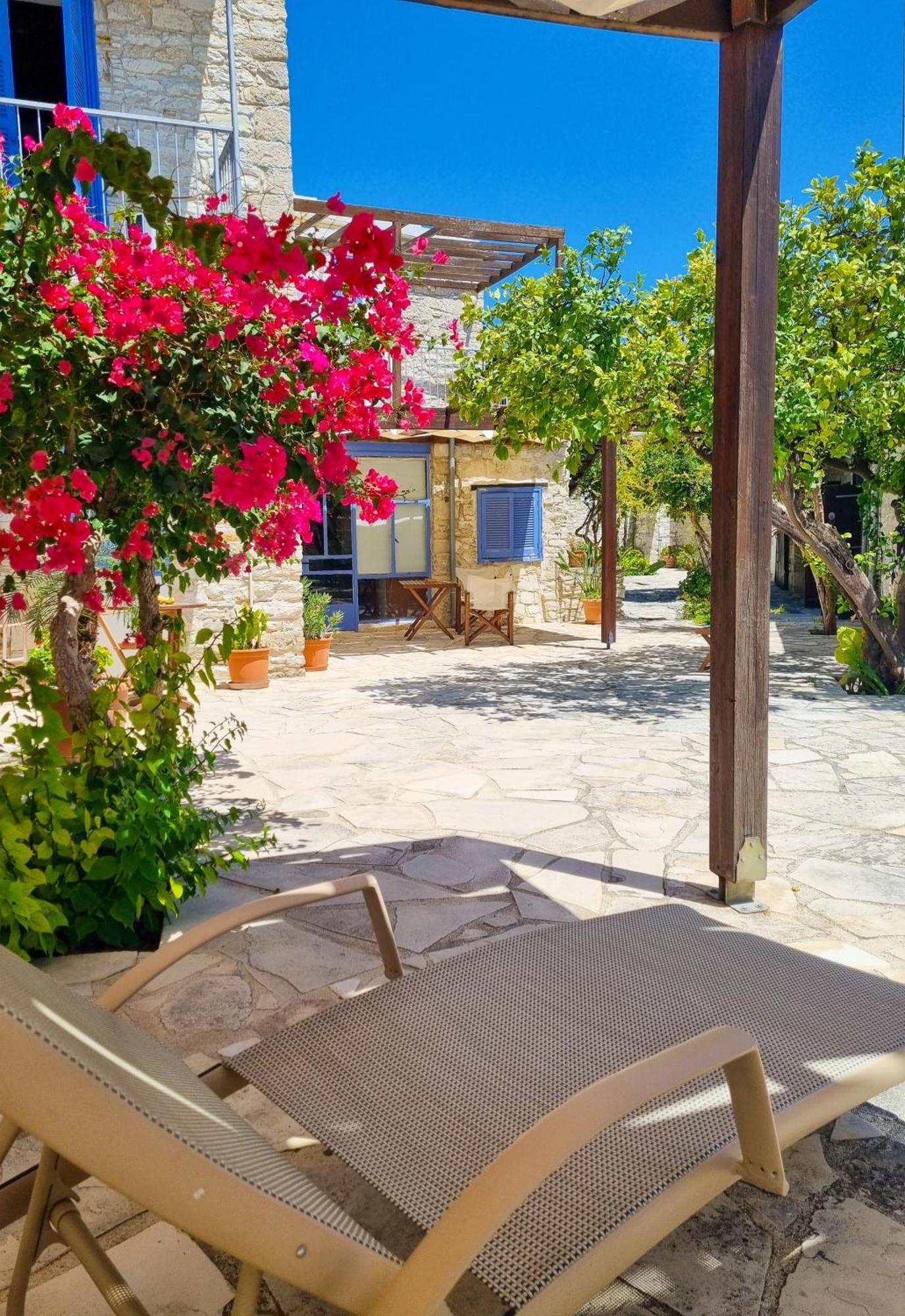 Апартаменты Athena'S Pool Oasis Скарину Экстерьер фото